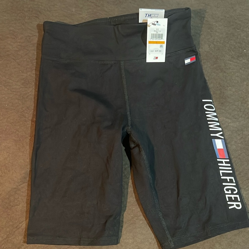 Tommy Hilfiger blk shorts sz small NWT. 90% cotton,10% elastane. Sporty & comfy!